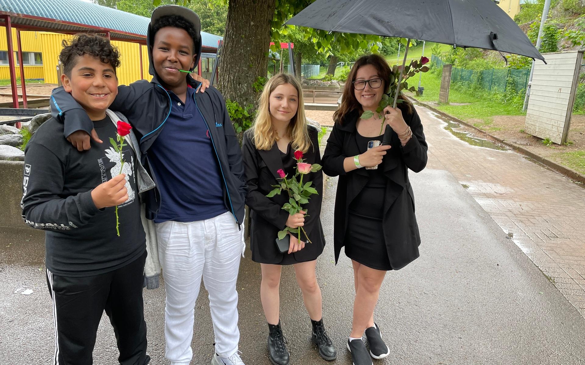 Zein Charafeddin, Abdullahi Xirsi, Elina Salmeron och Zejna Basic Ahmetovic är fyra av sjätteklassarna som nu säger farväl till Björndammens skola. 